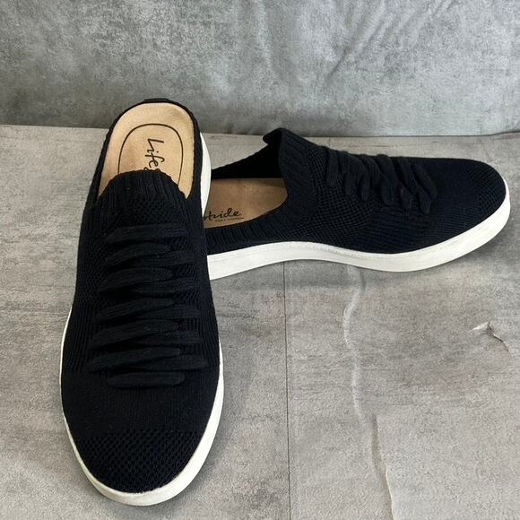 LIFESTRIDE Women's Black Fabric Ease Round-Toe Lace Detail Slip-On Mule Sneakers - Picture 4 of 8